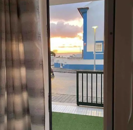 Waters House Apartment *