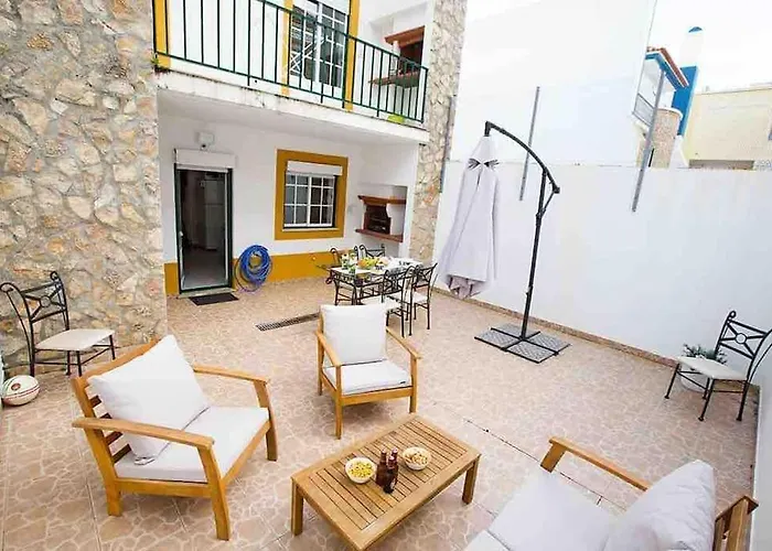 Waters House Apartment