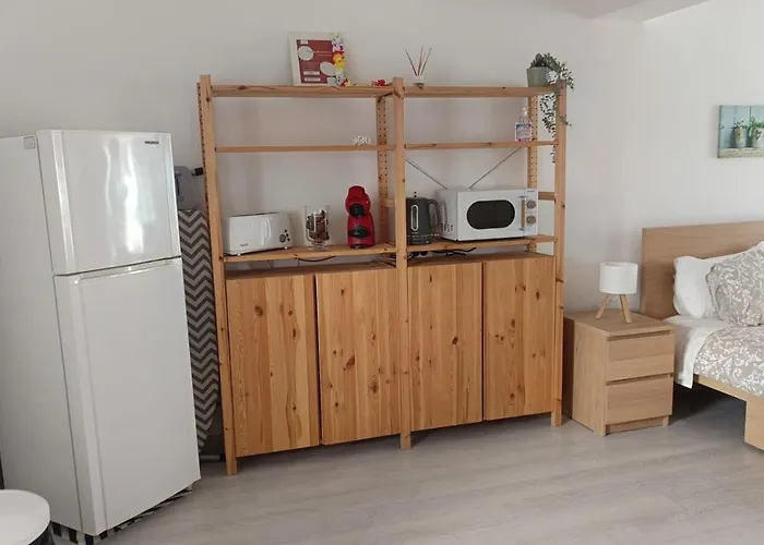 Waters House Apartment *